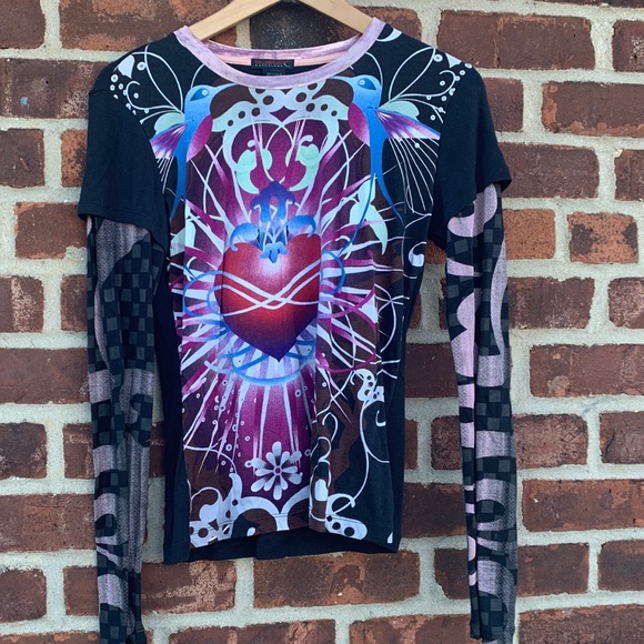 Custo Barcelona Tops - Customer Barcelona long sleeve t. Great details.